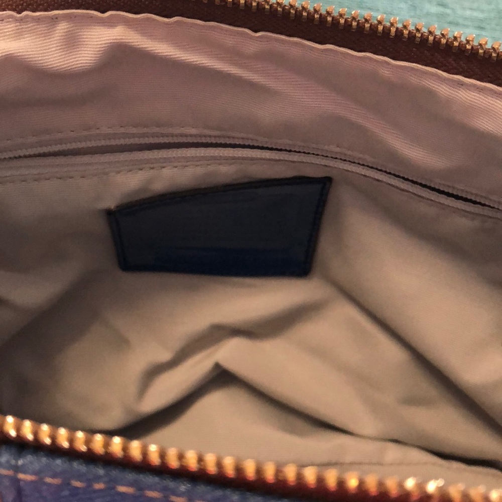 Coach hobo bag w/cornflower blue trim - Picture 3 of 5